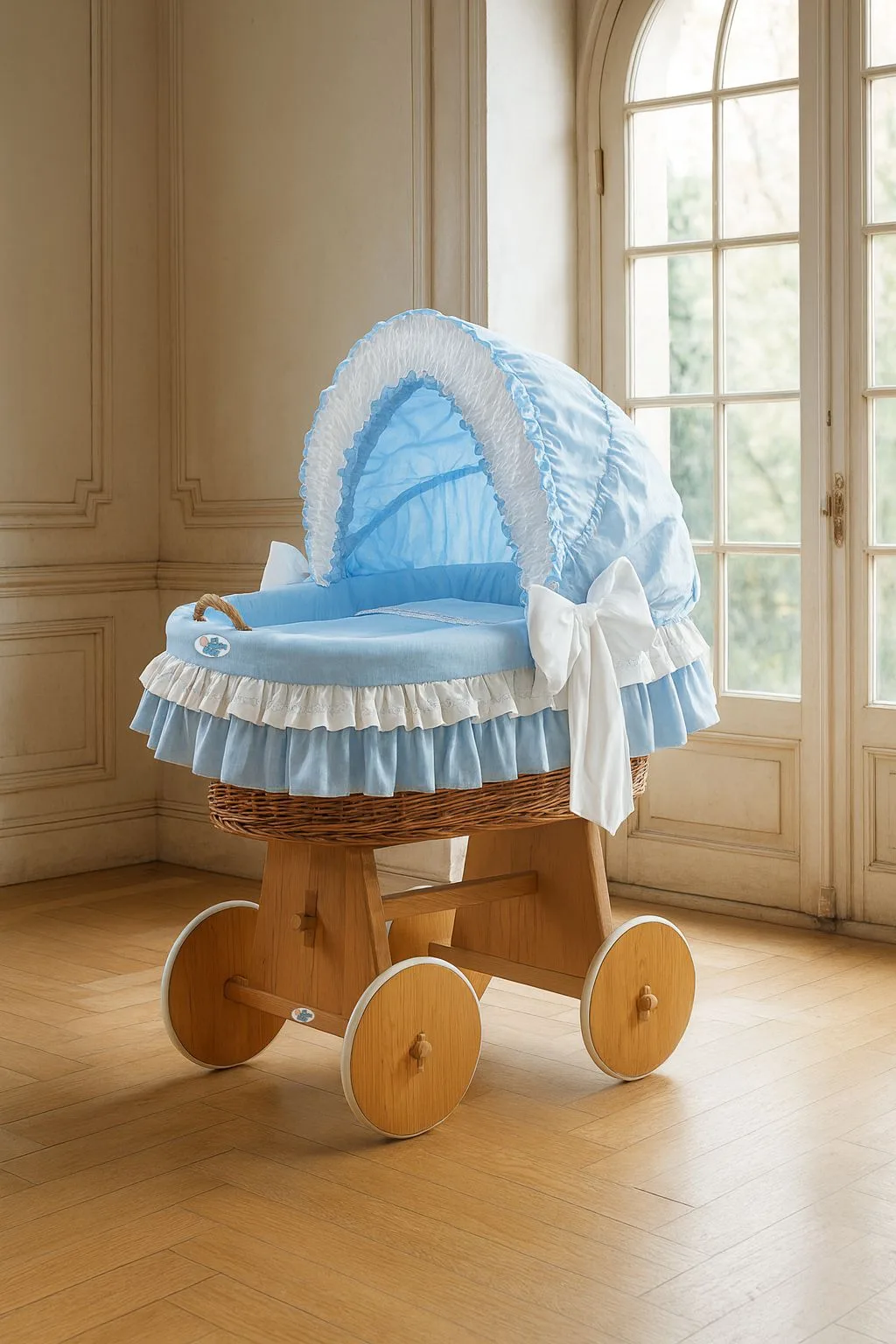 Moses Basket Wicker hood crib Bellamy - natural + blue bedding 3