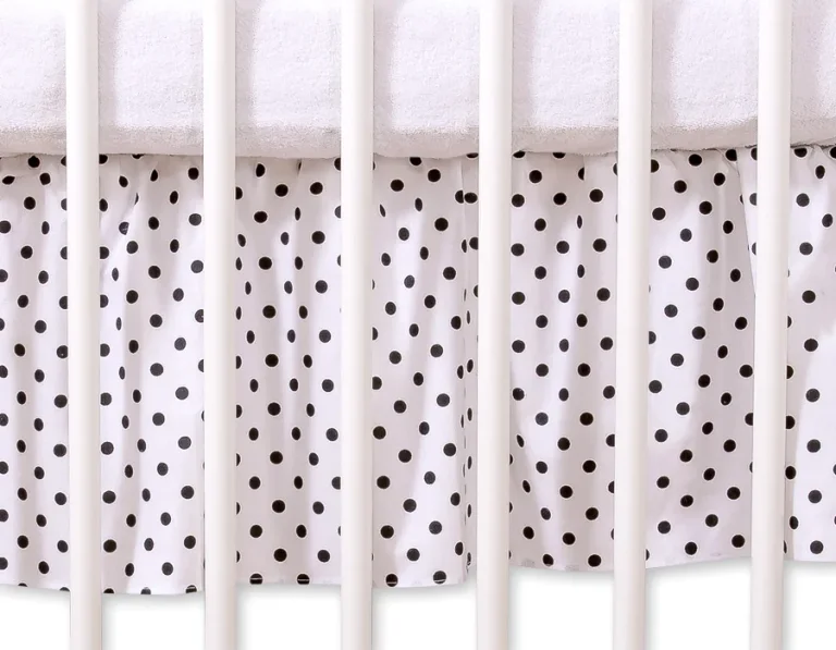 Dust Ruffle-Masking flounce 140x70cm- Hanging Hearts black dots on white